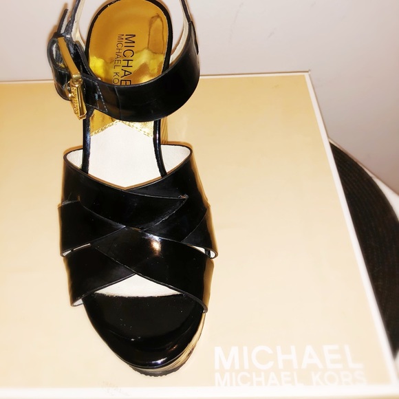 NEW Michael Kors “Adalia” sandals, women’s size 6 - Picture 2 of 6